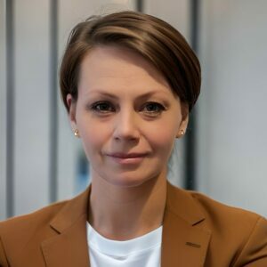Yulia Erdmann, Assistant Property Manager